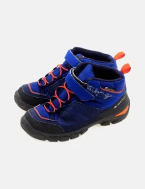 Blue mountain hiking boots in Quechua